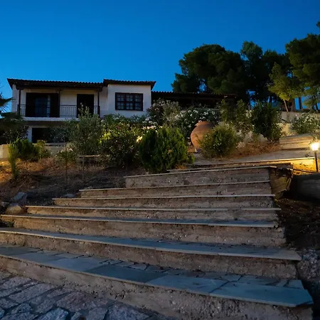 Ariadne - Panoramic Views And Pool Villa