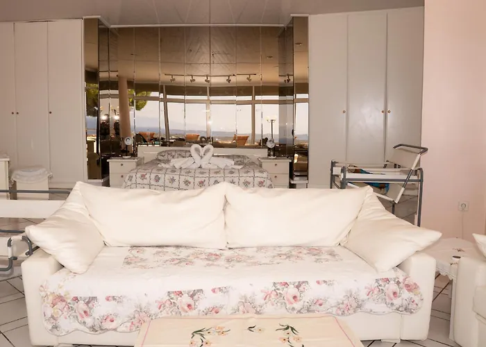 Villa Ariadne - Majestic View And Relaxation Porto Heli